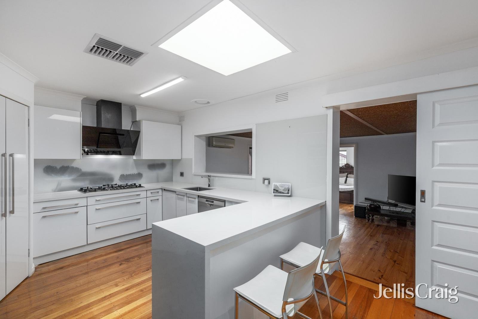 13 Sandhurst Avenue, Doncaster&nbsp;East image 5