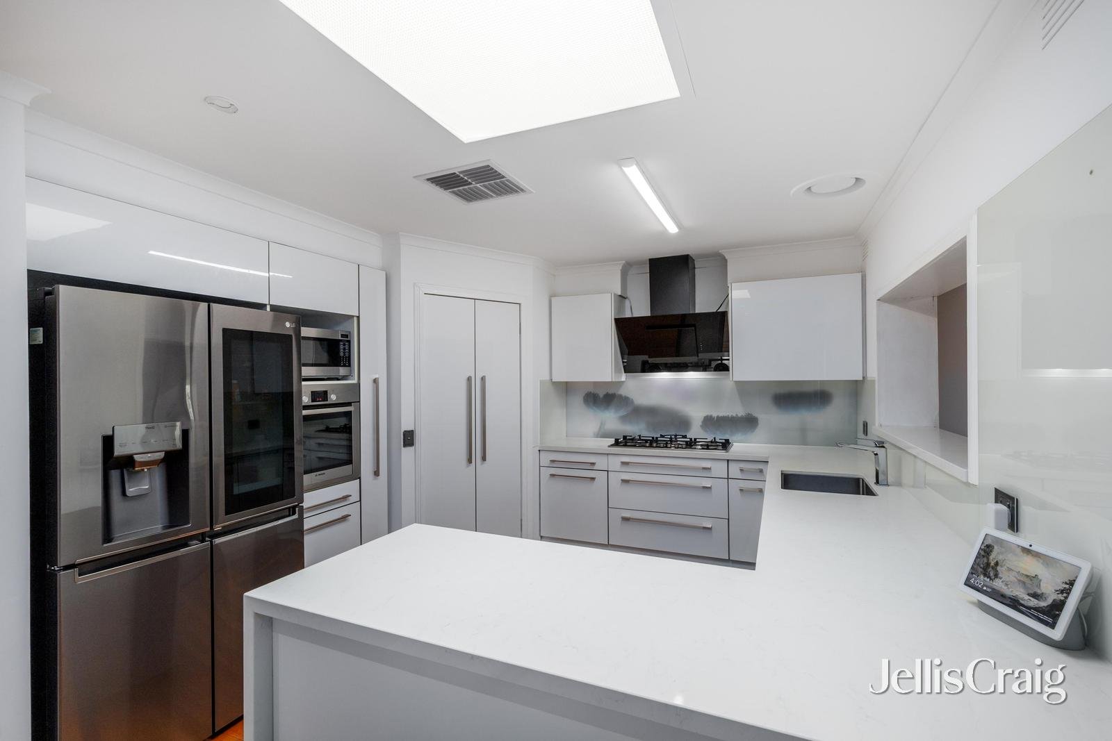 13 Sandhurst Avenue, Doncaster&nbsp;East image 6