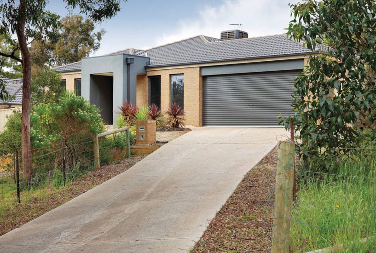13 Shakespeare Avenue, Mount Helen image 1