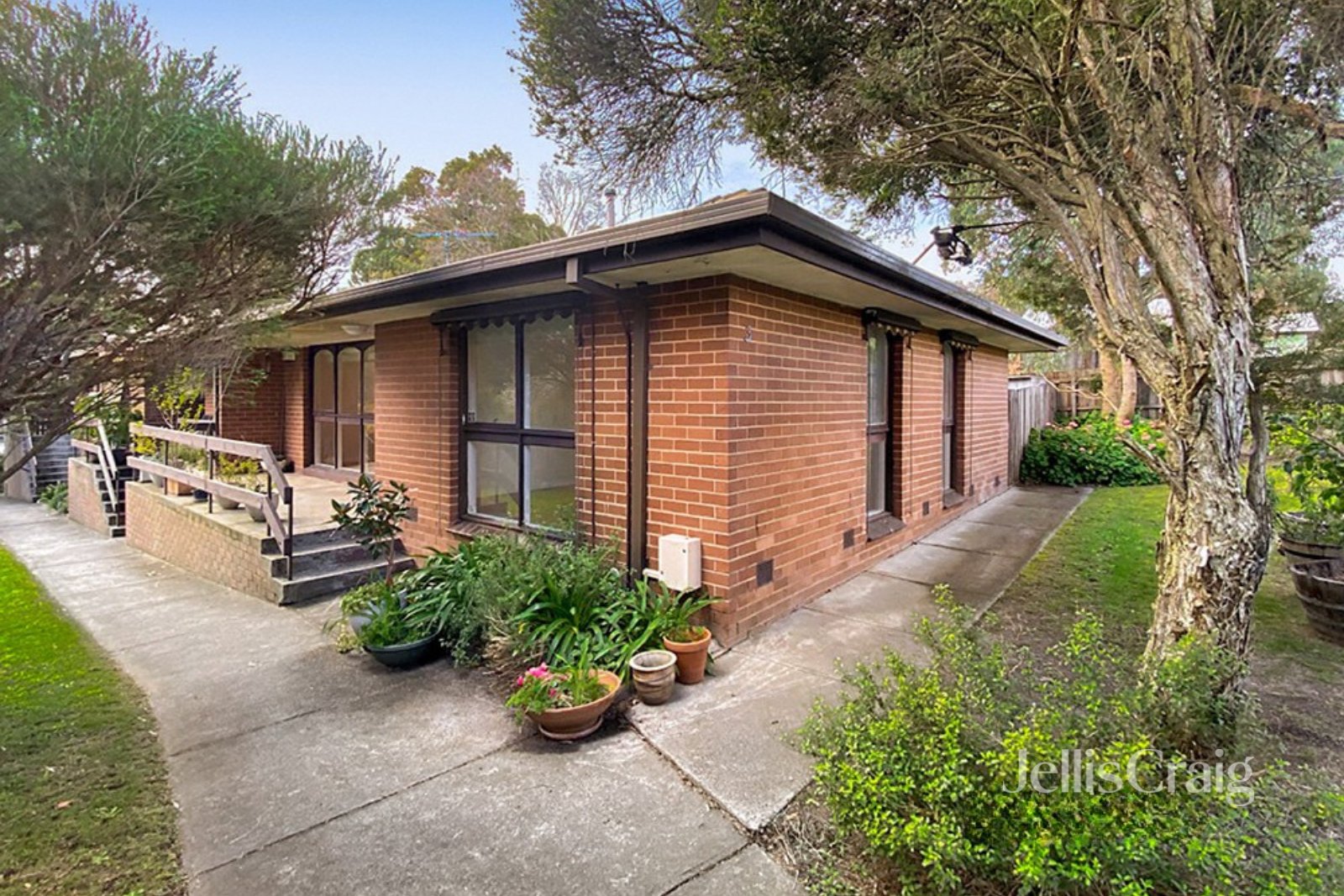1/3 Sherbourne Road, Briar&nbsp;Hill image 1