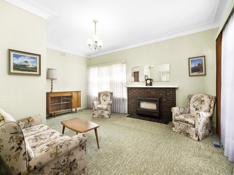 13 Simmons Street, Box Hill North image 2