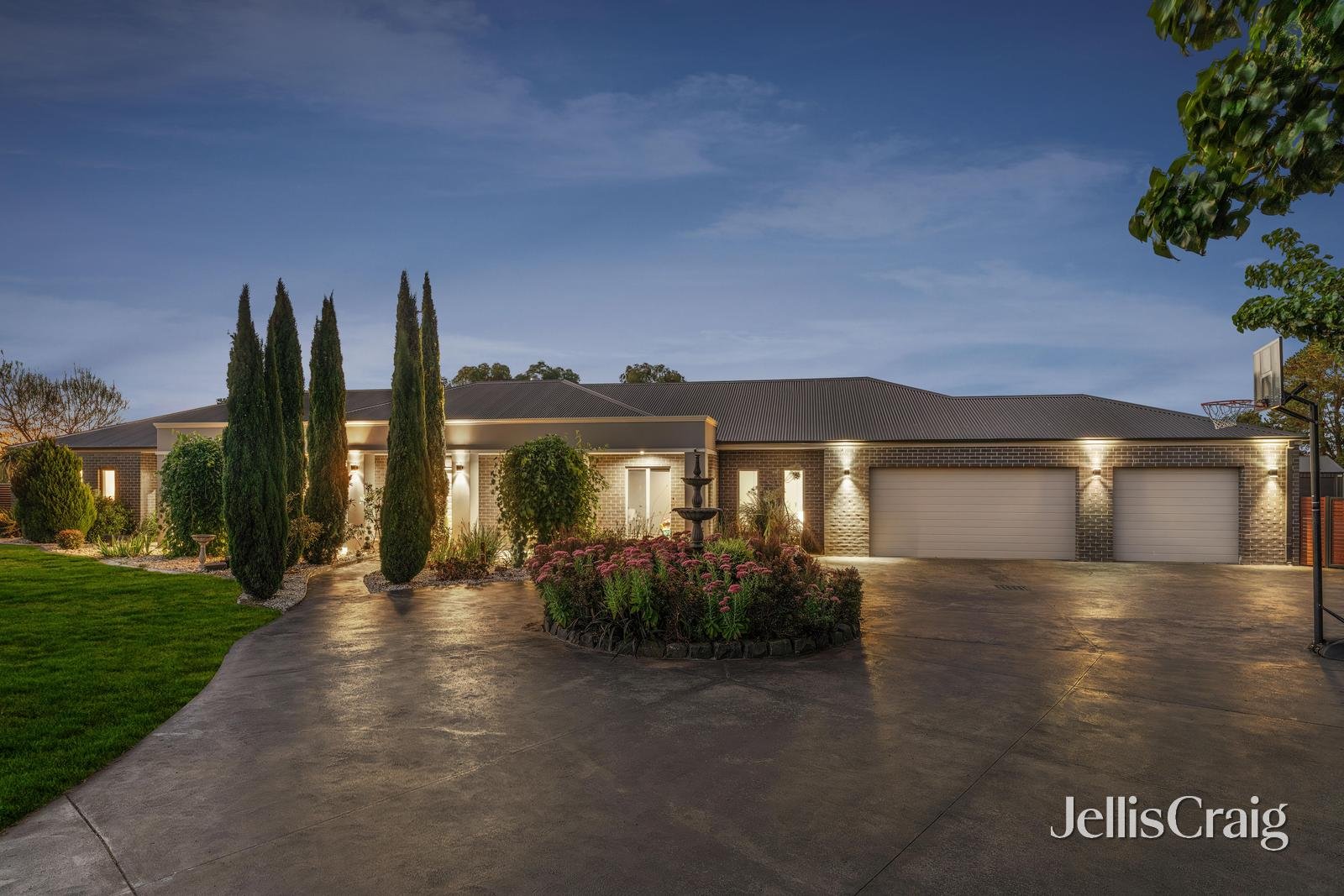 13 Skye Court, Cardigan image 1