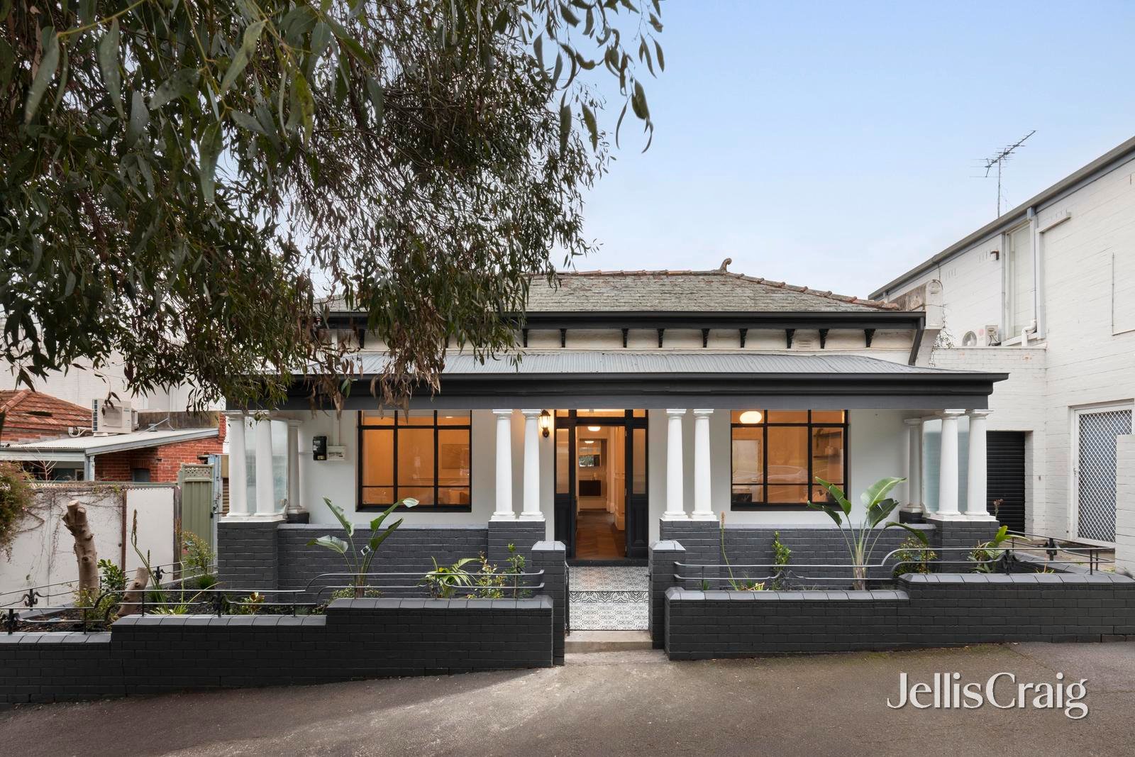 13 Southgate Street, Parkville image 1