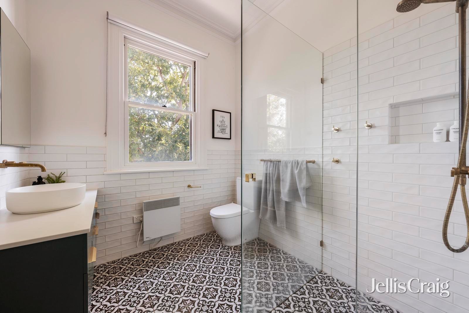 13 St Johns Parade, Kew image 9