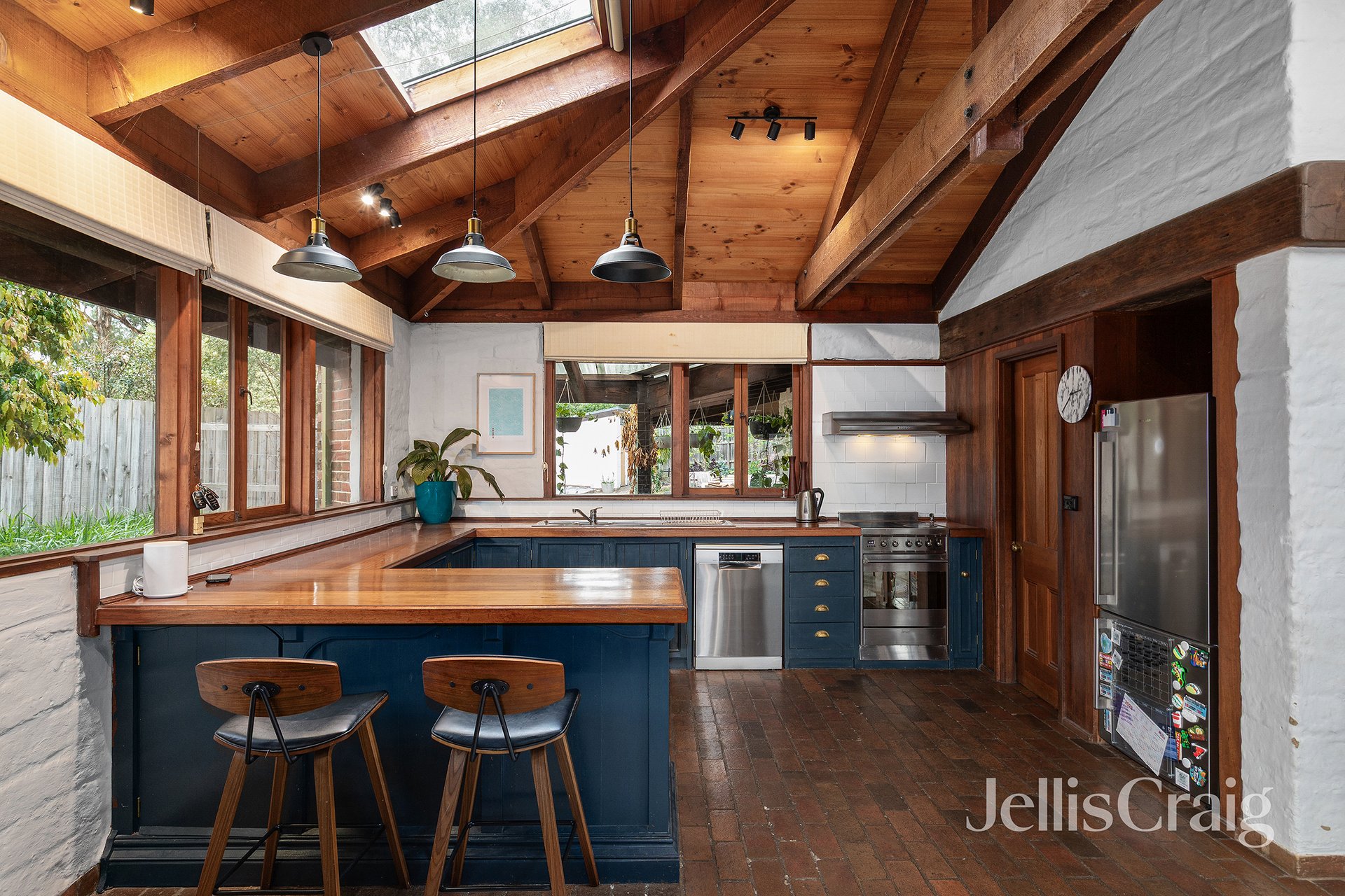 13 Stamford Court, Eltham image 5