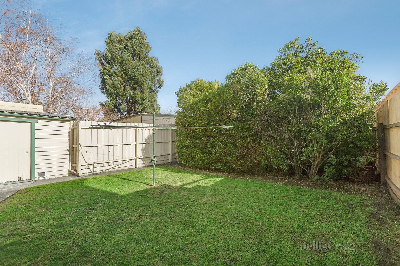 13 Suffolk Avenue, Coburg image 5