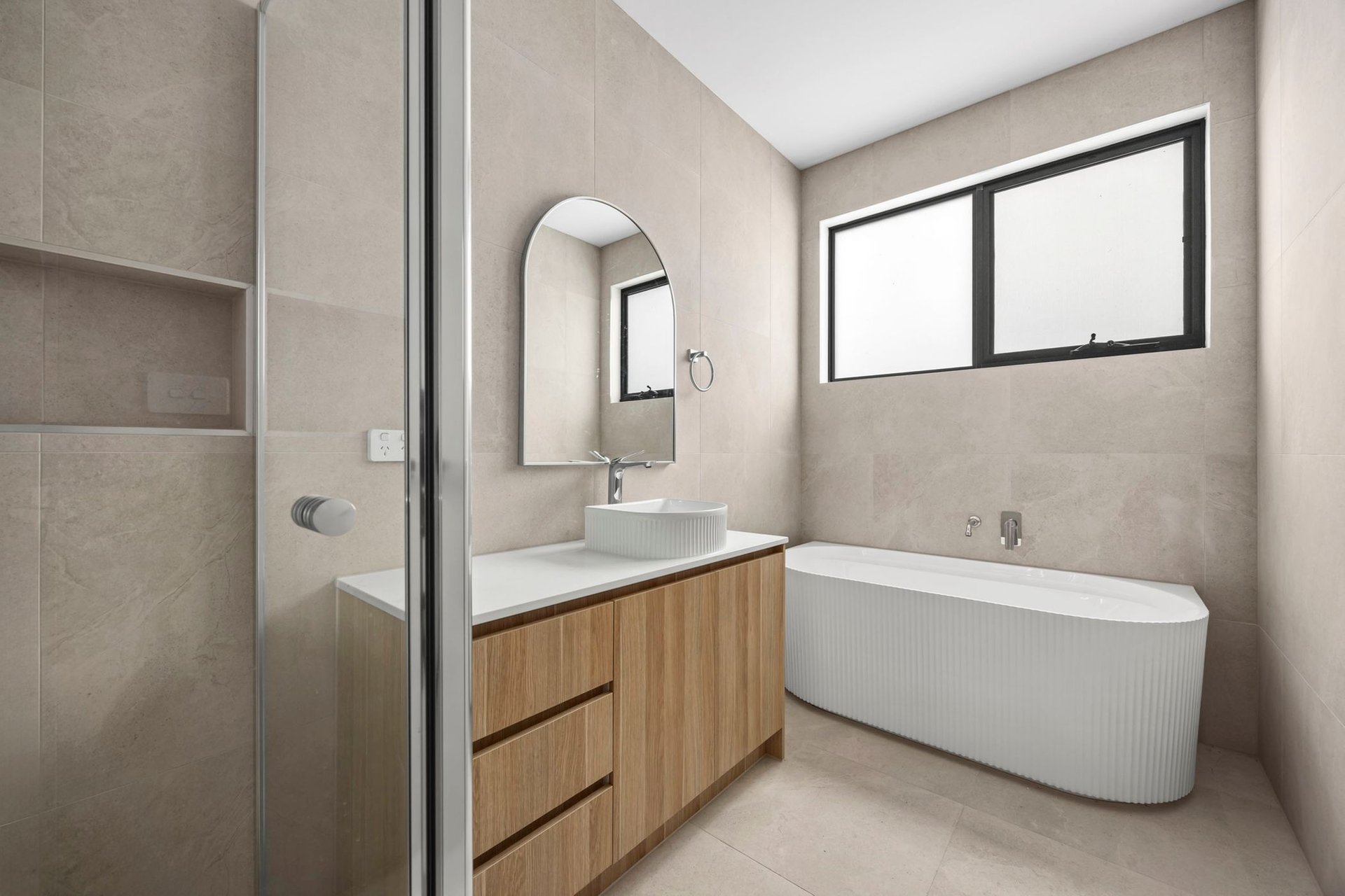 1/3 Sullivan Court, Belmont image 4