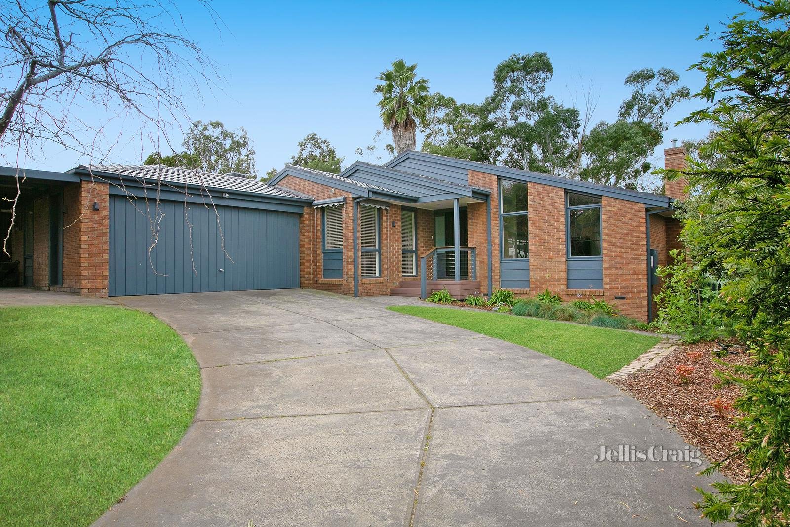 13 Summit Court, St Helena image 1