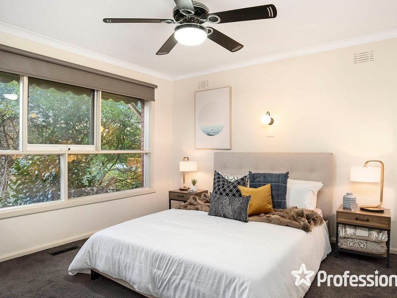 13 Swinburne Avenue, Mooroolbark image 10