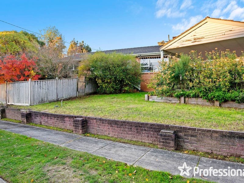 13 Swinburne Avenue, Mooroolbark image 18