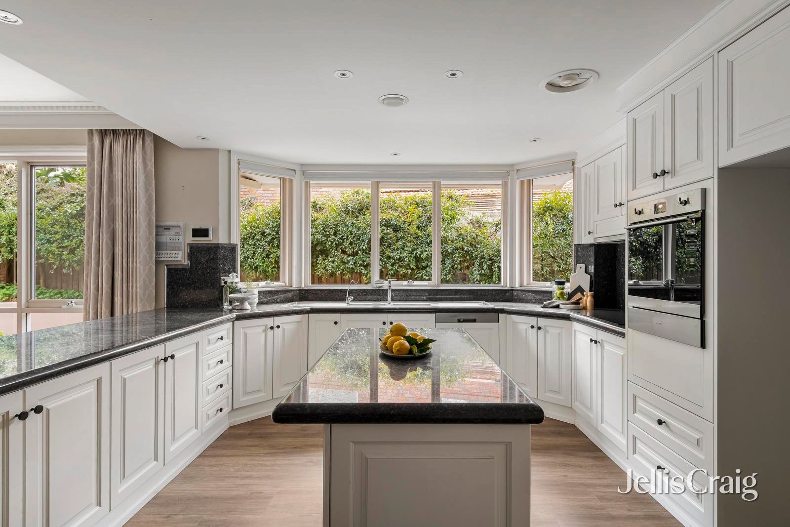 13 Tetragona Way, Diamond Creek image 5