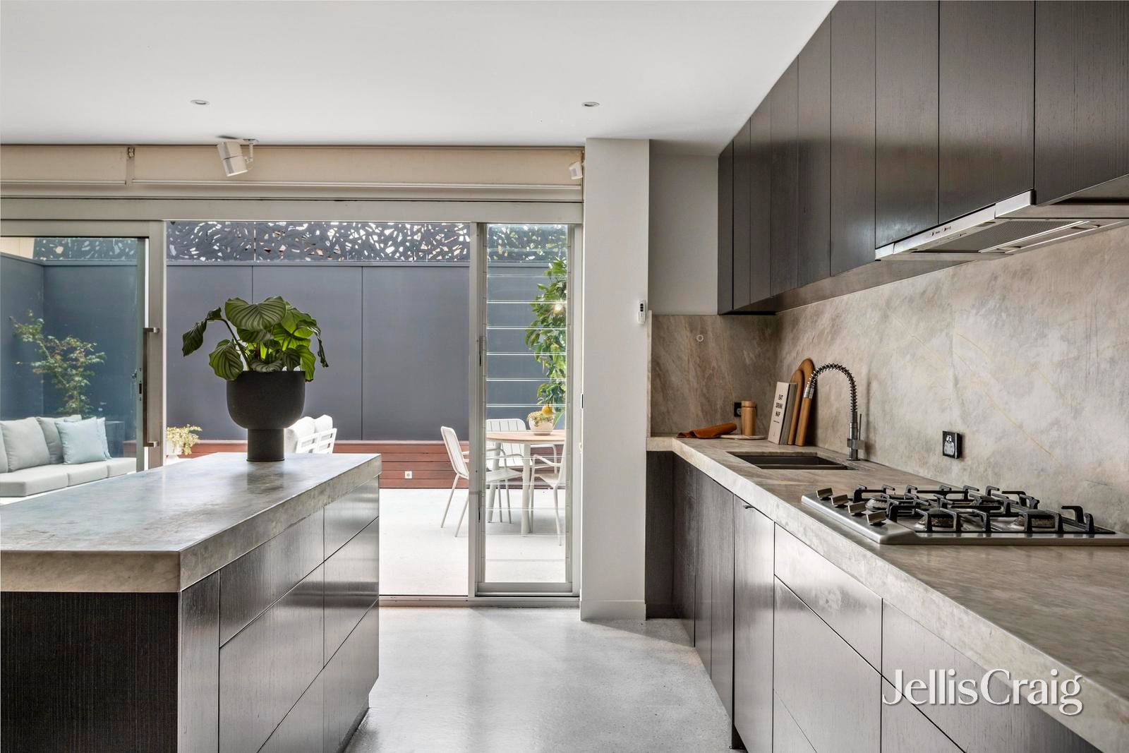 13 The Grove, Ascot&nbsp;Vale image 5