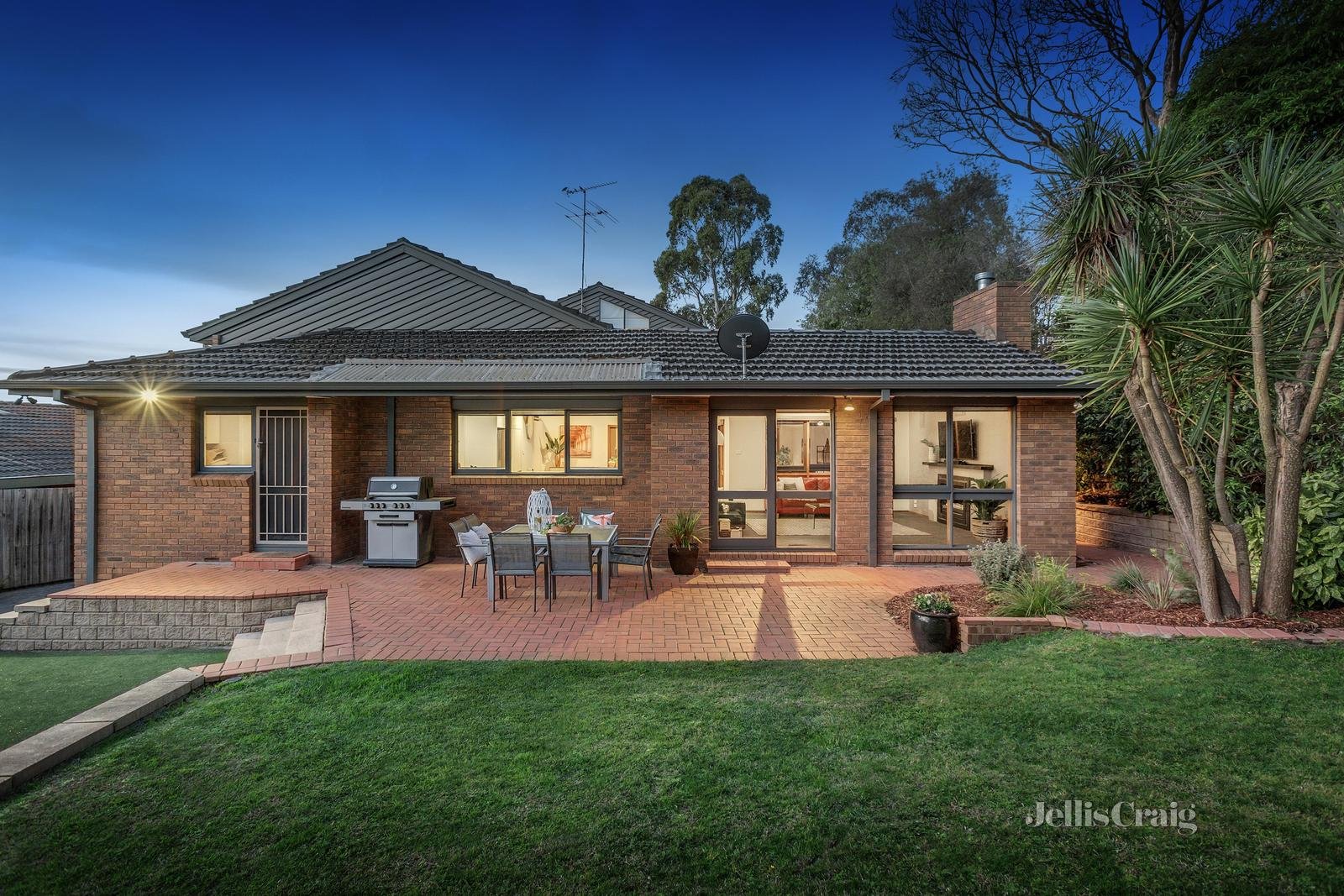 13 Thorncombe Walk, Doncaster East image 13