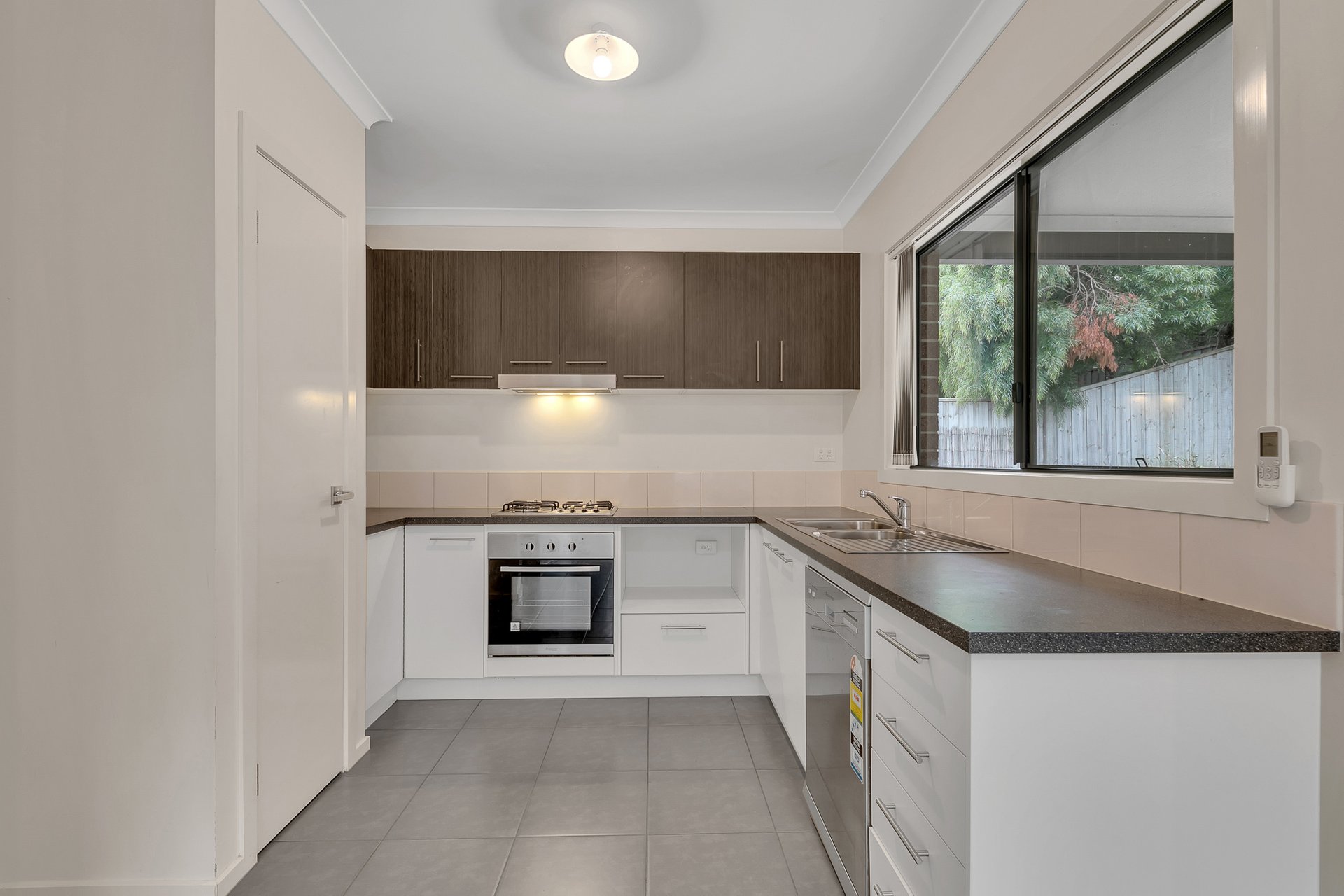 13 Tispa Drive, Leopold image 2