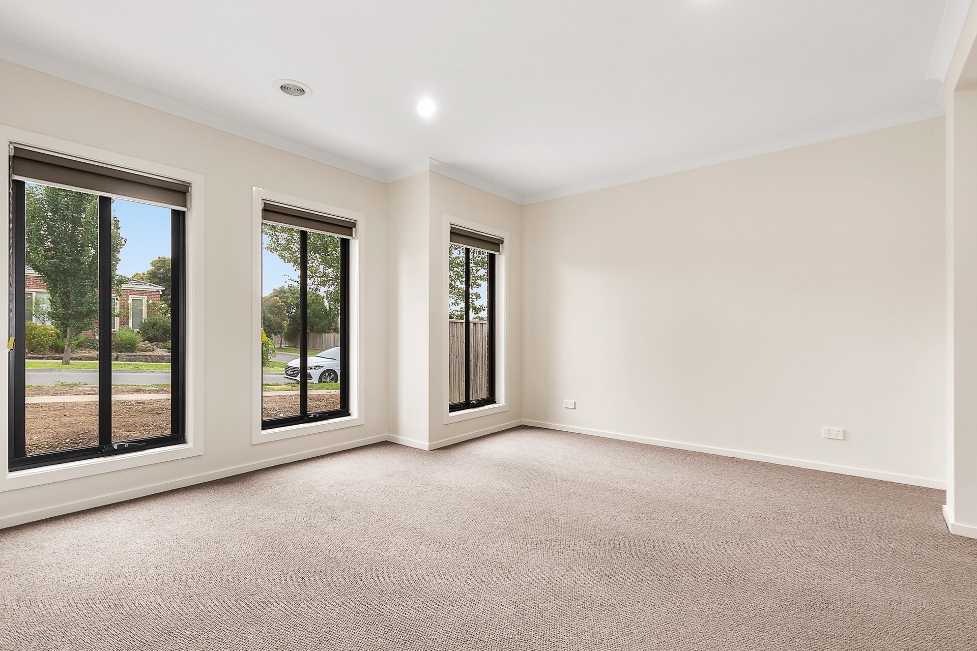 13 Towerhill Avenue, Doreen image 4