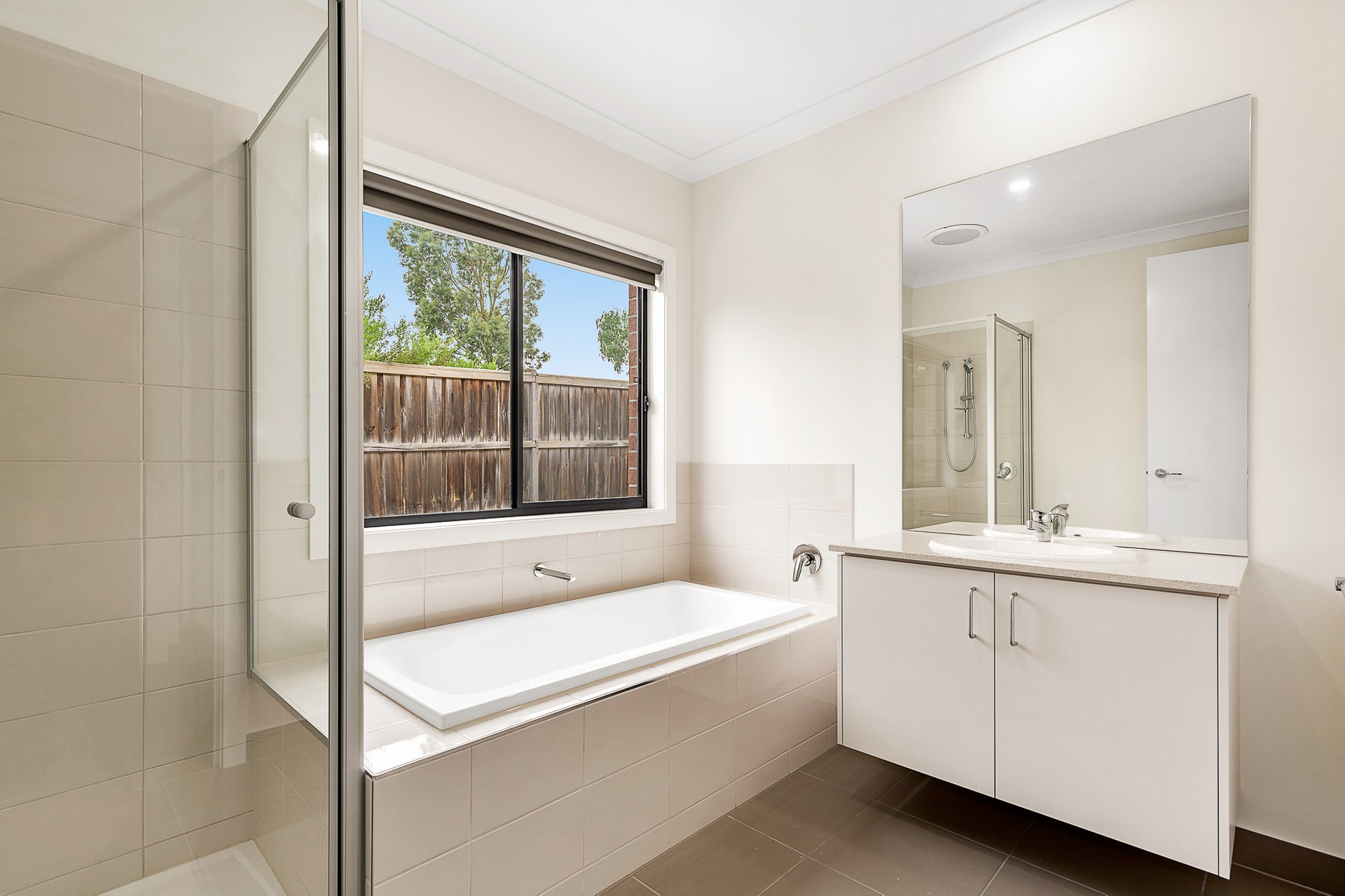 13 Towerhill Avenue, Doreen image 5