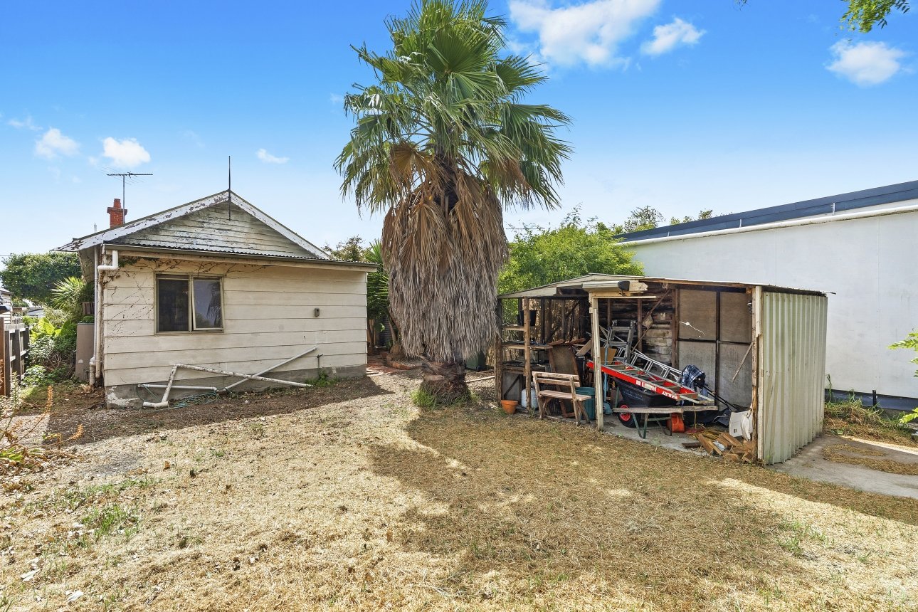 13 Tully Street, East Geelong image 5