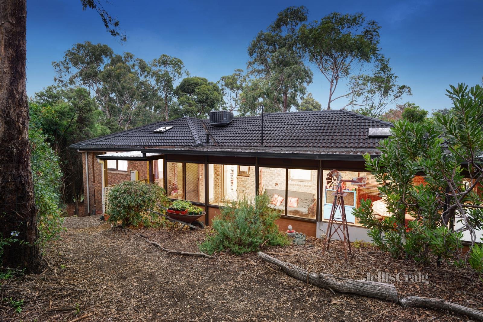 13 Valley Road, Research image 7