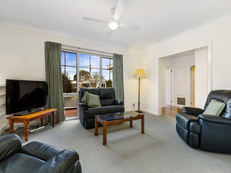 1/3 Valma Court, Forest Hill image 5