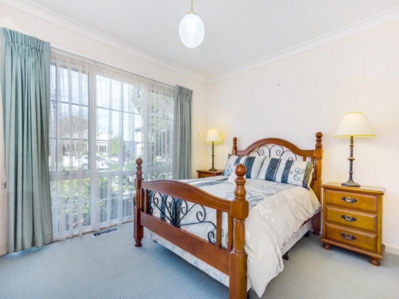 1/3 Valma Court, Forest Hill image 9