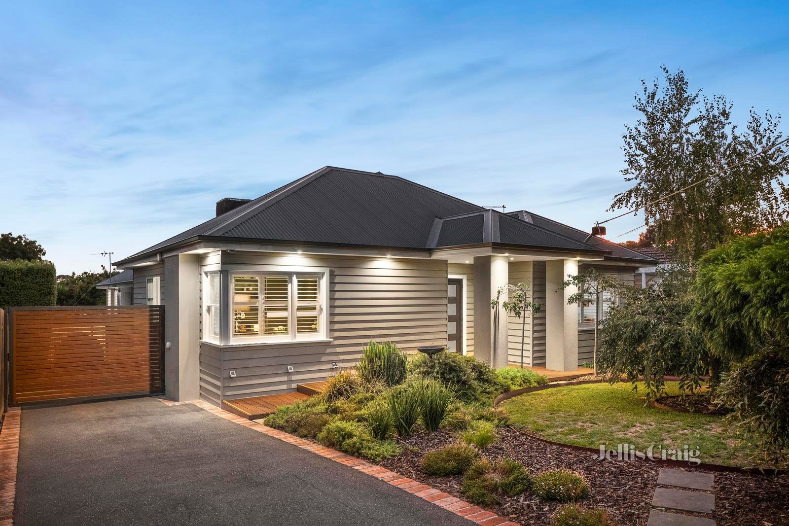 13 Vermont Parade, Greensborough image 1