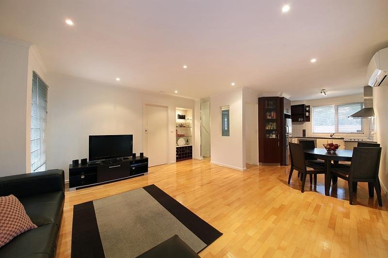1 / 3 Victor Road BENTLEIGH