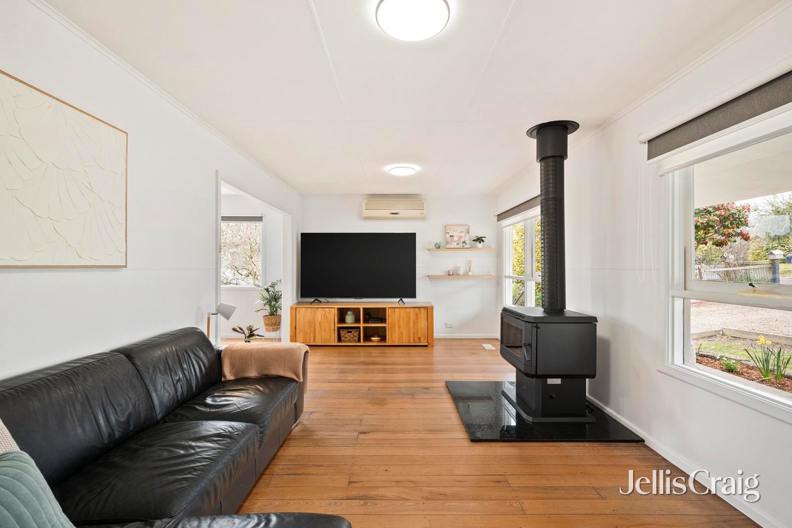 13 Victory Avenue, Wandin North image 4