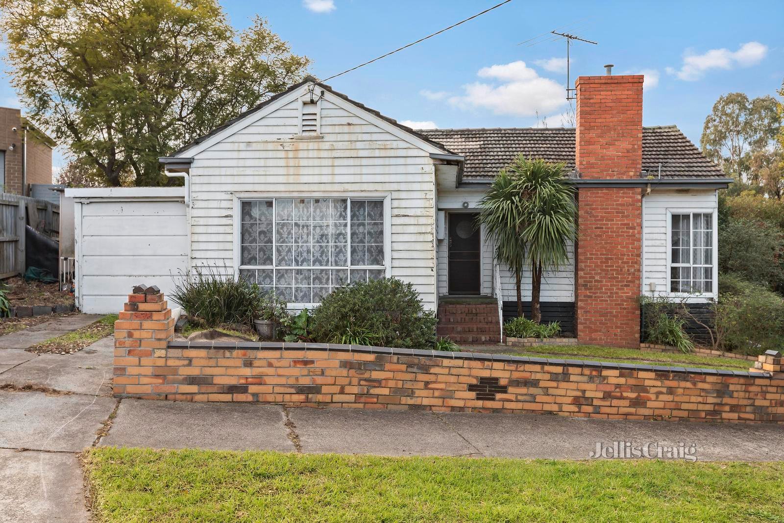 13 Vimy Court, Pascoe Vale South image 2