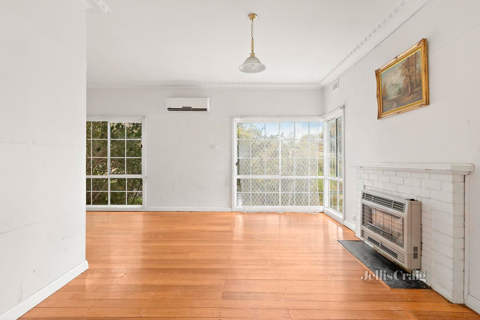 13 Vimy Court, Pascoe Vale South image 4