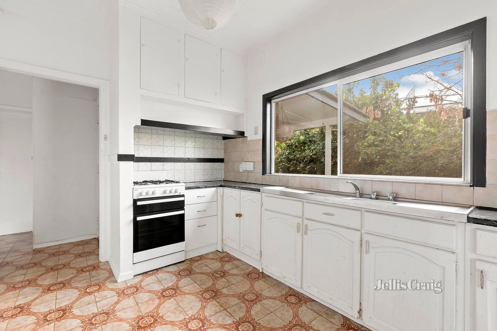 13 Vimy Court, Pascoe Vale South image 5