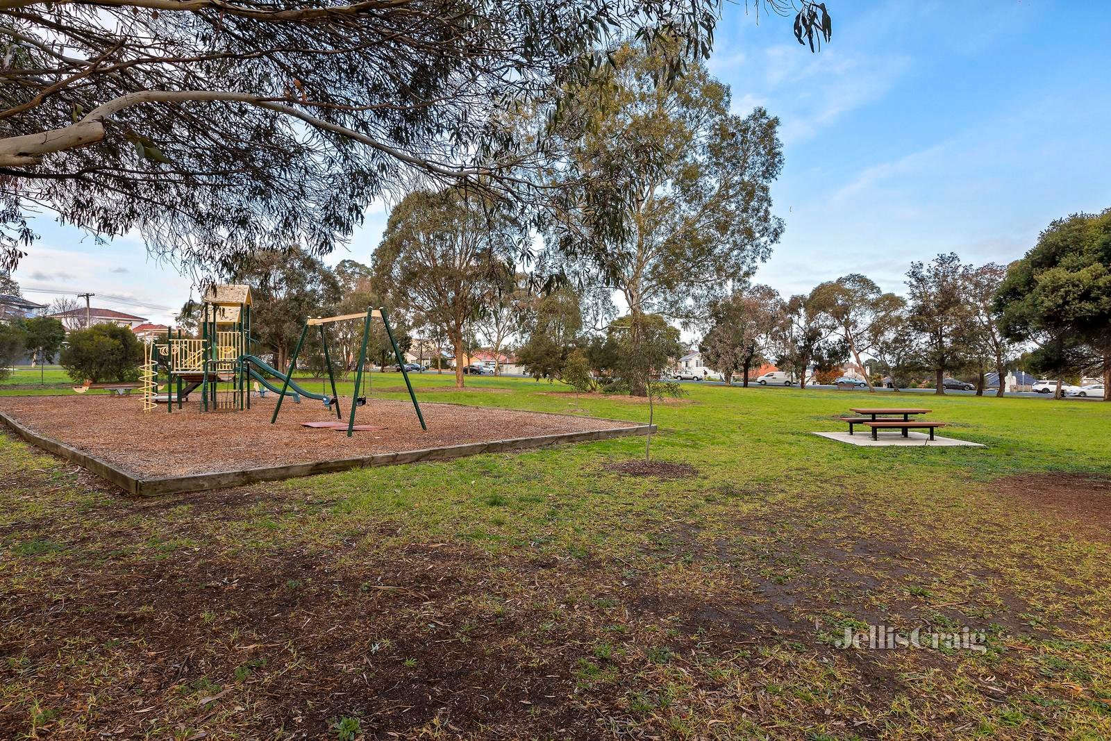 13 Vimy Court, Pascoe Vale South image 8