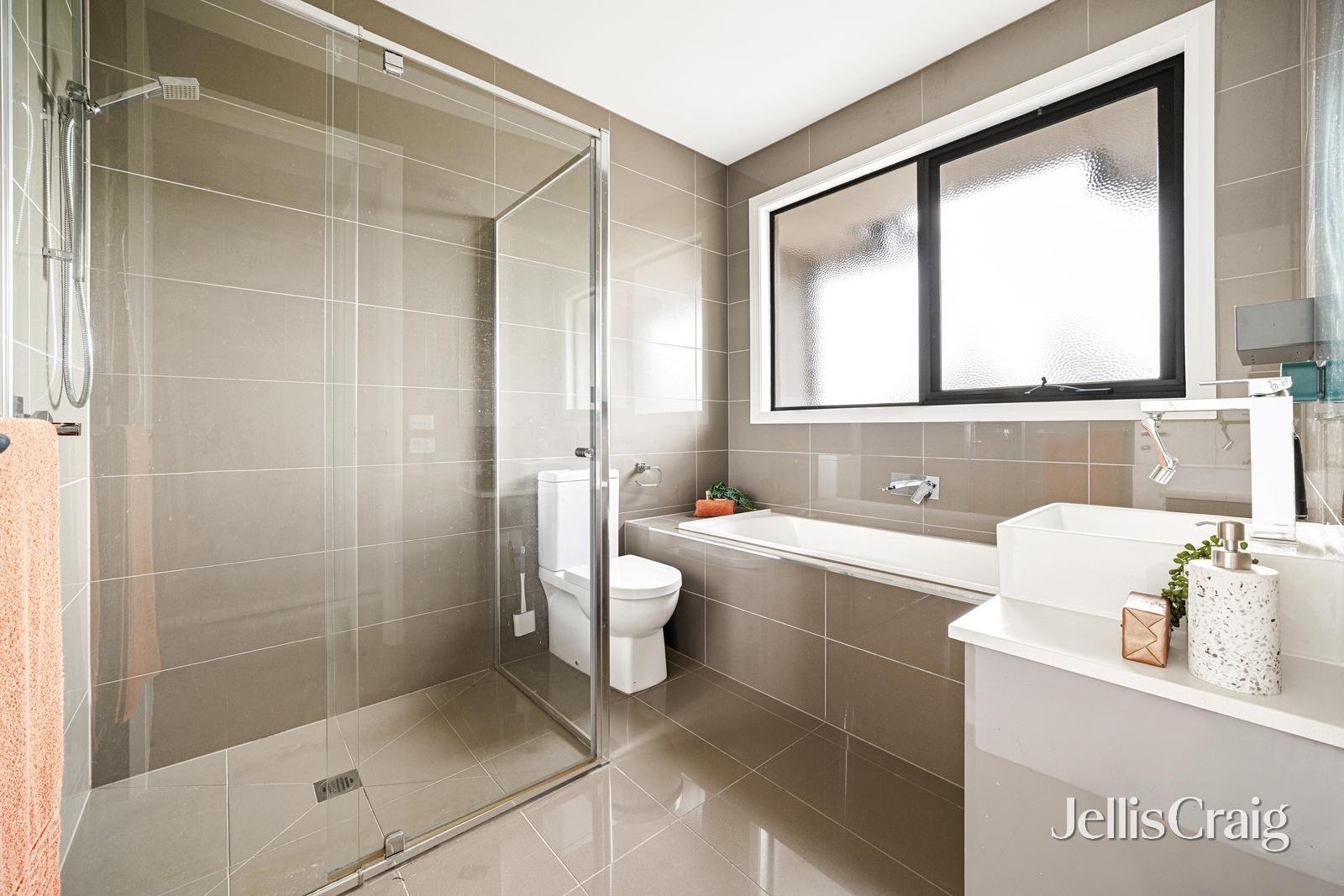 1/3 Wallace Avenue, Oakleigh South image 11