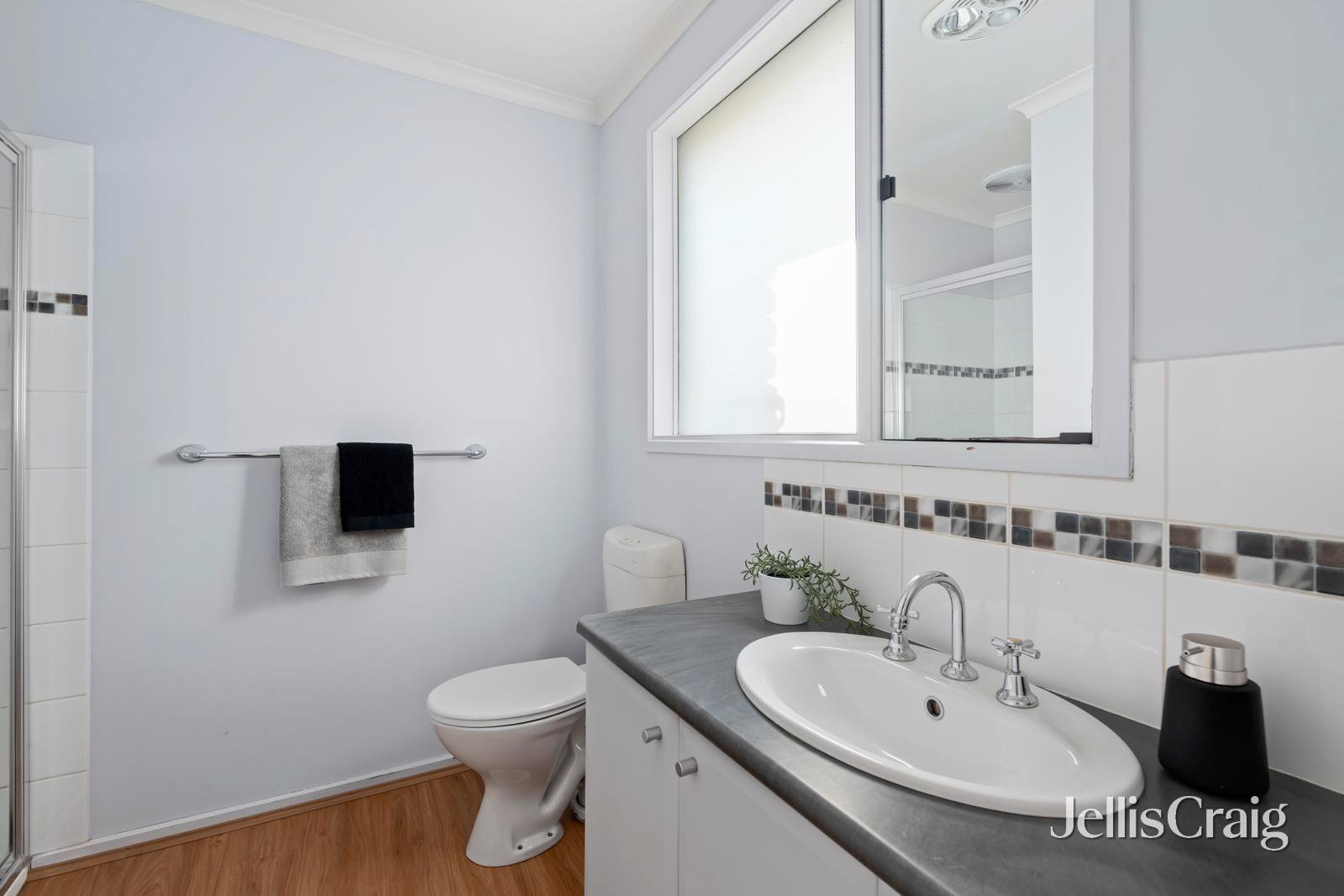 1/3 Wallace Way, Mooroolbark image 8