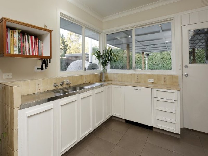 13 Wattle Street, Box Hill North image 2
