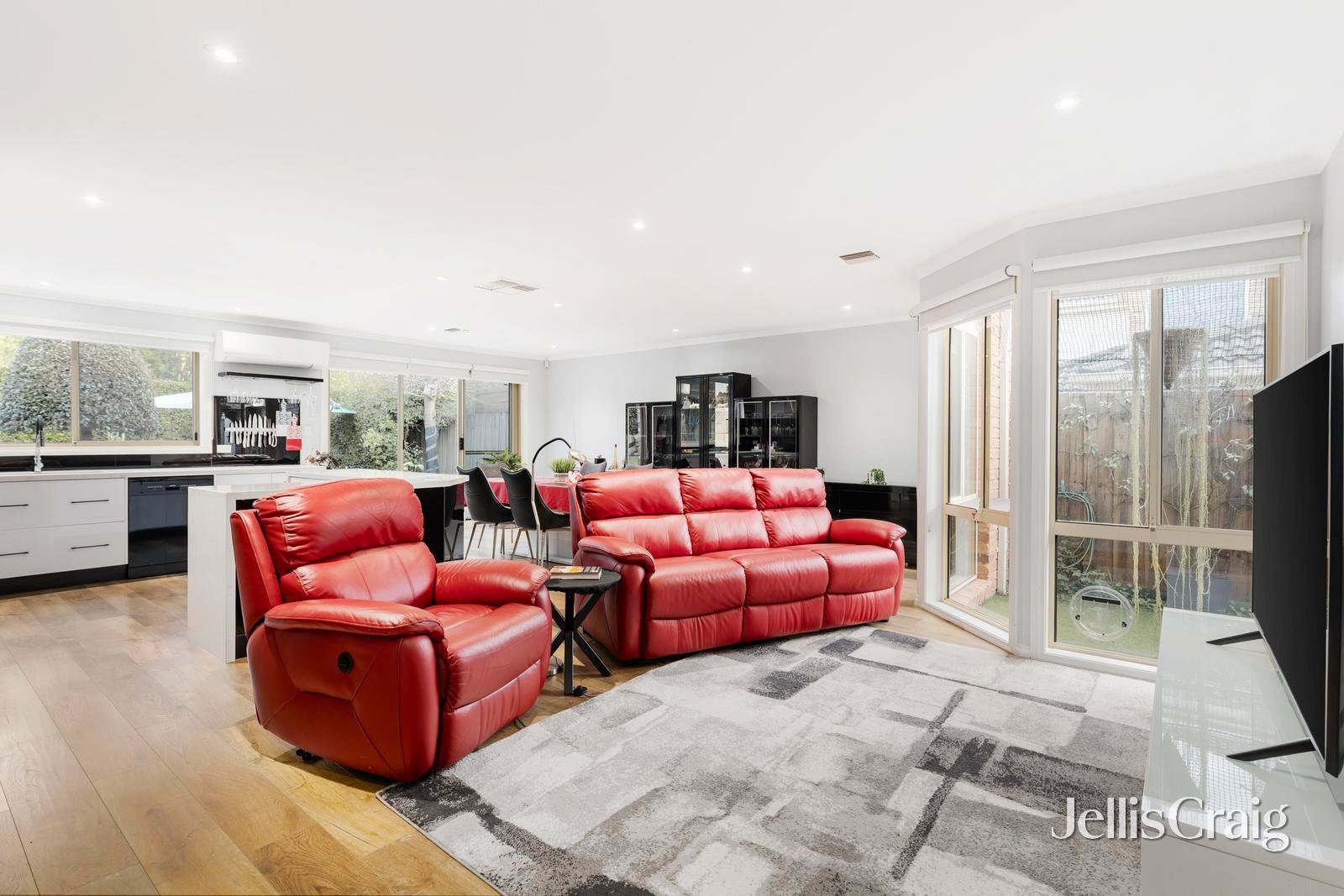 13 Wickham Court, Chirnside Park image 7