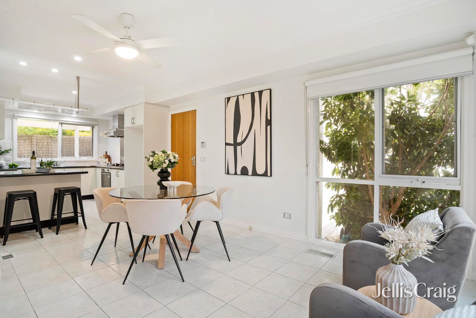 1/30 Baird Street South, Doncaster image 6