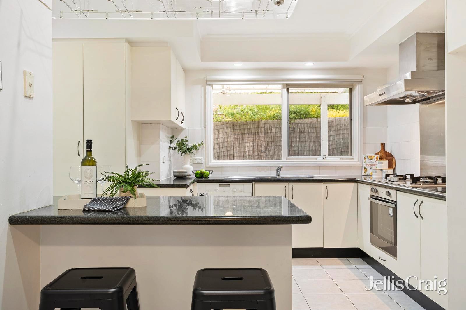 1/30 Baird Street South, Doncaster image 8
