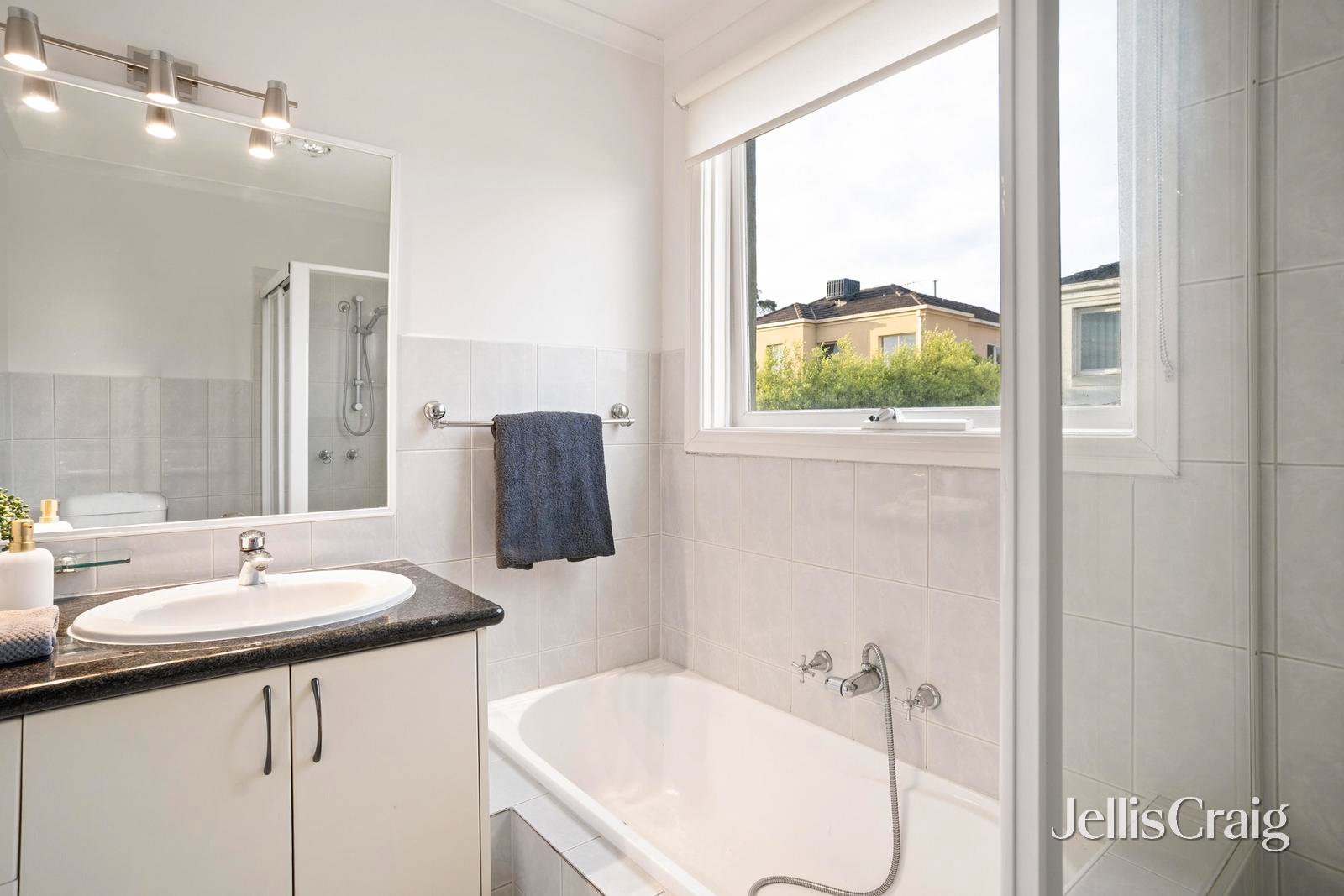 1/30 Baird Street South, Doncaster image 13