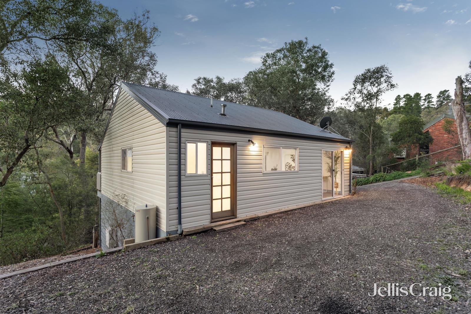 1/30 Daphne Crescent, Hurstbridge image 8
