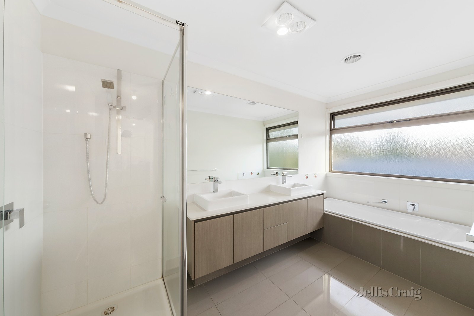 1/30 Diamond Avenue, Glen Waverley image 8