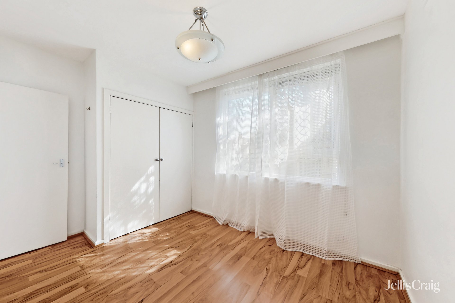 1/30 Finsbury Street, Flemington image 7