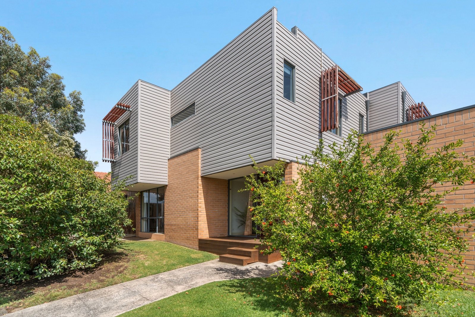 Property Gallery Thumbnail 2
