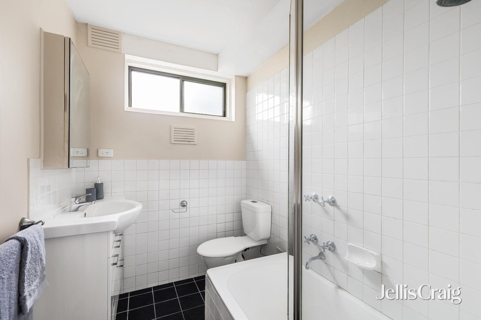 1/30 Kemp Street, Thornbury image 8