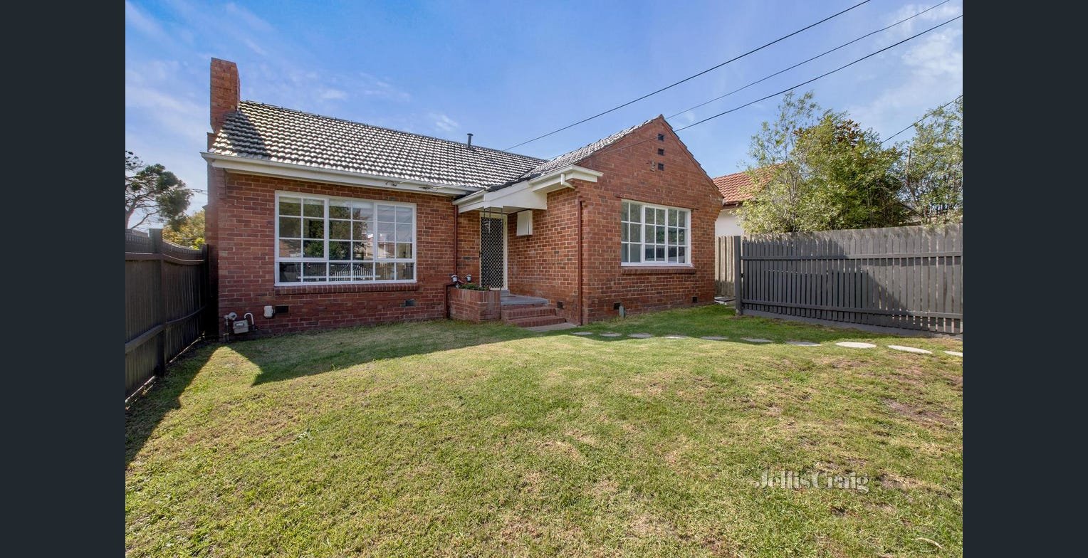 1/30 Manuka Street, Bentleigh East image 1