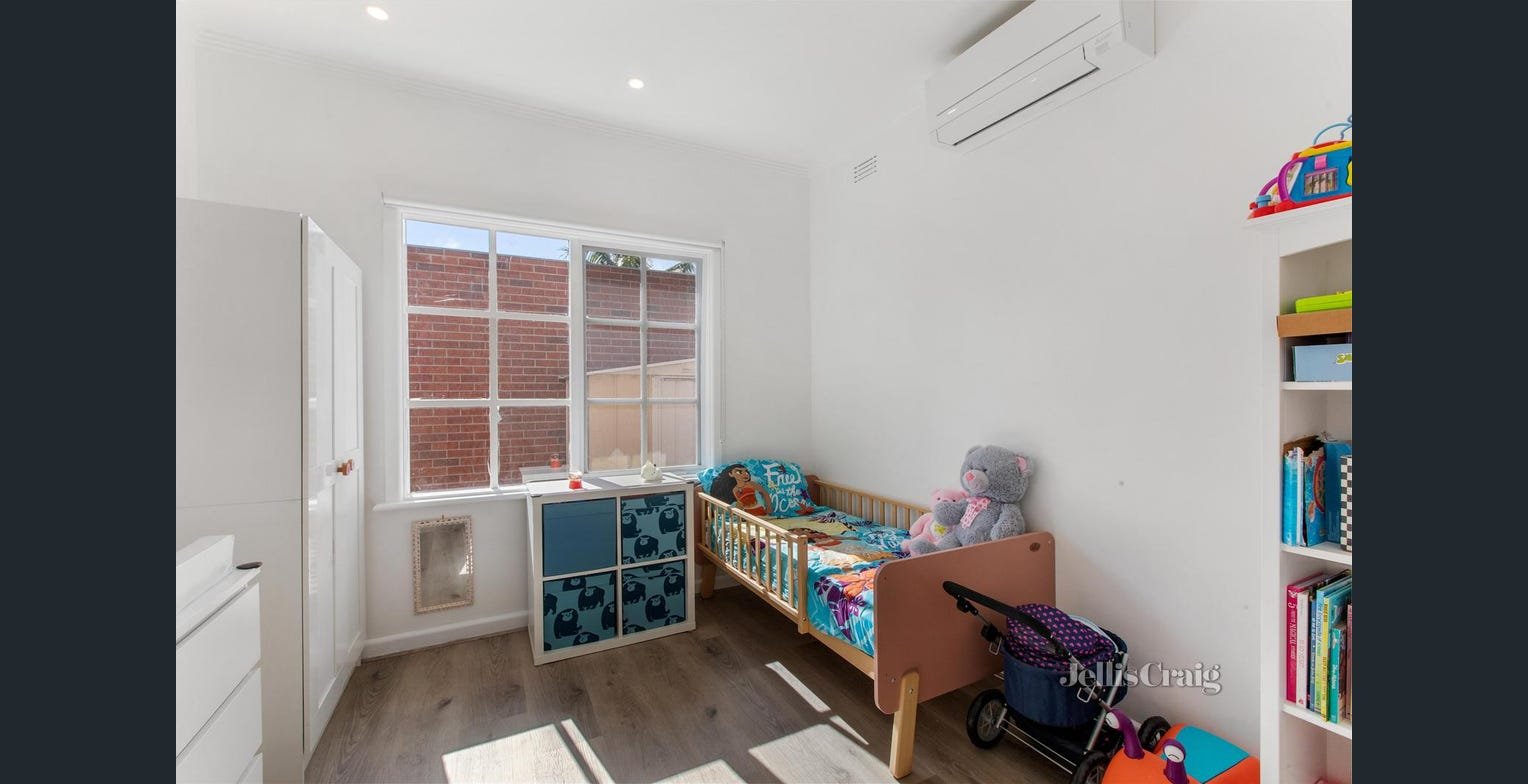 1/30 Manuka Street, Bentleigh East image 6