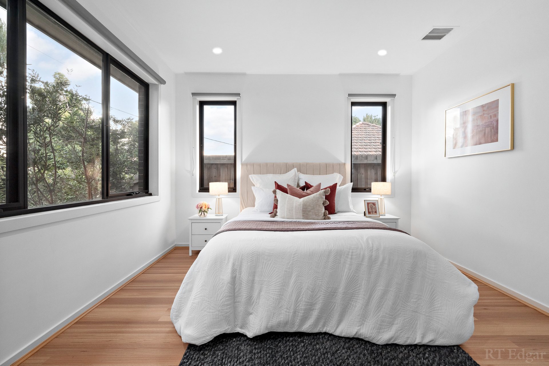 Property Gallery Thumbnail 6