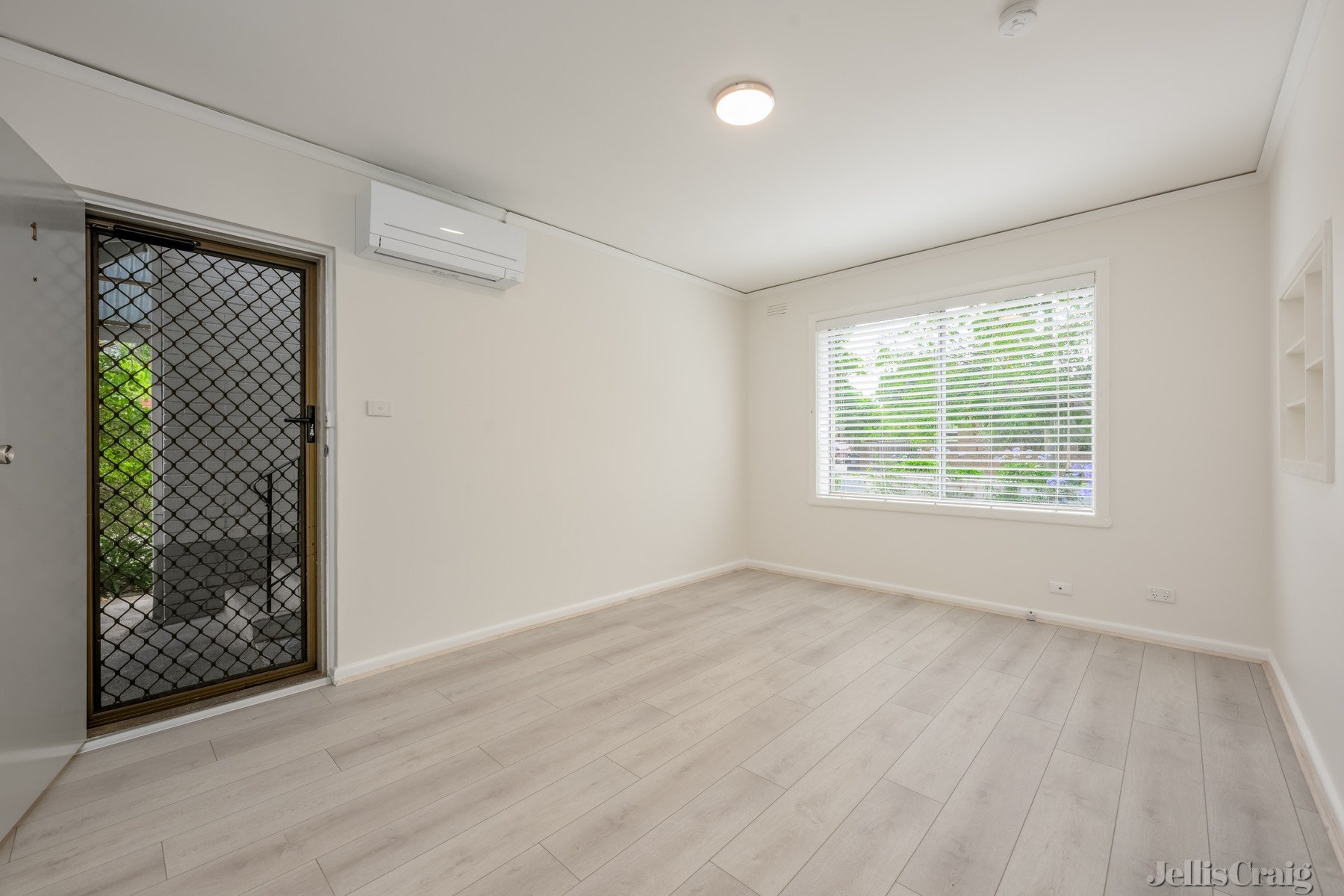 1/30 Rathmines Street, Fairfield image 3