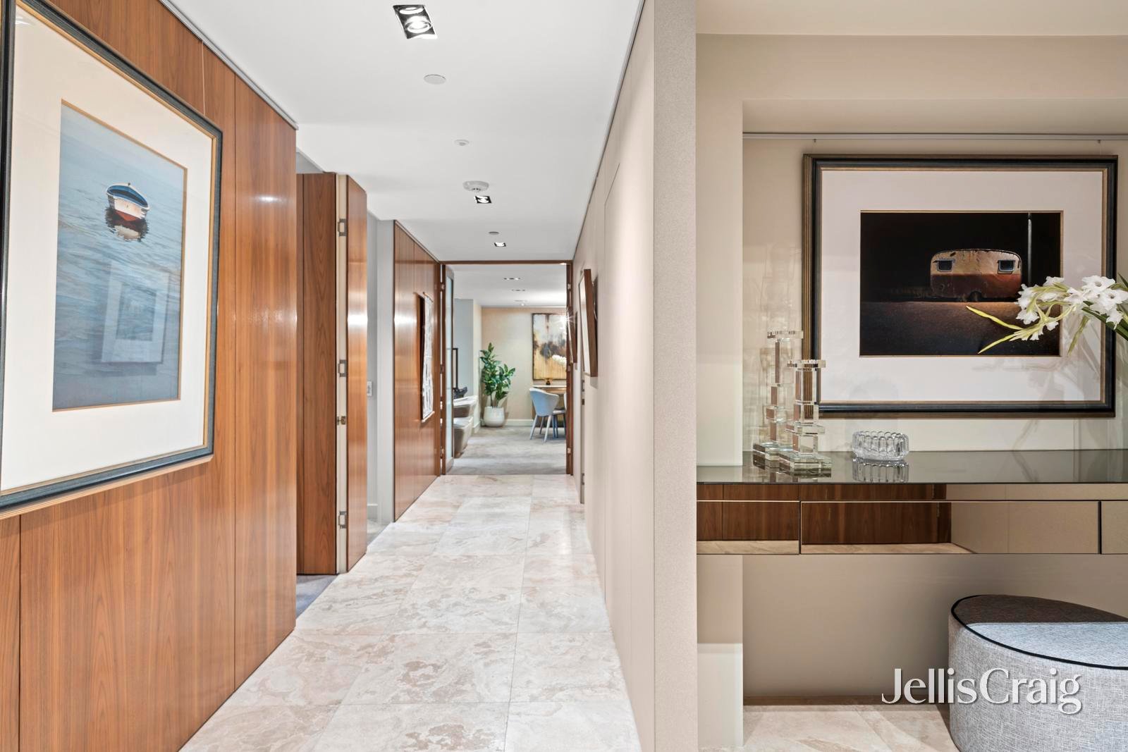 1/30 St Andrews Place, East&nbsp;Melbourne image 3