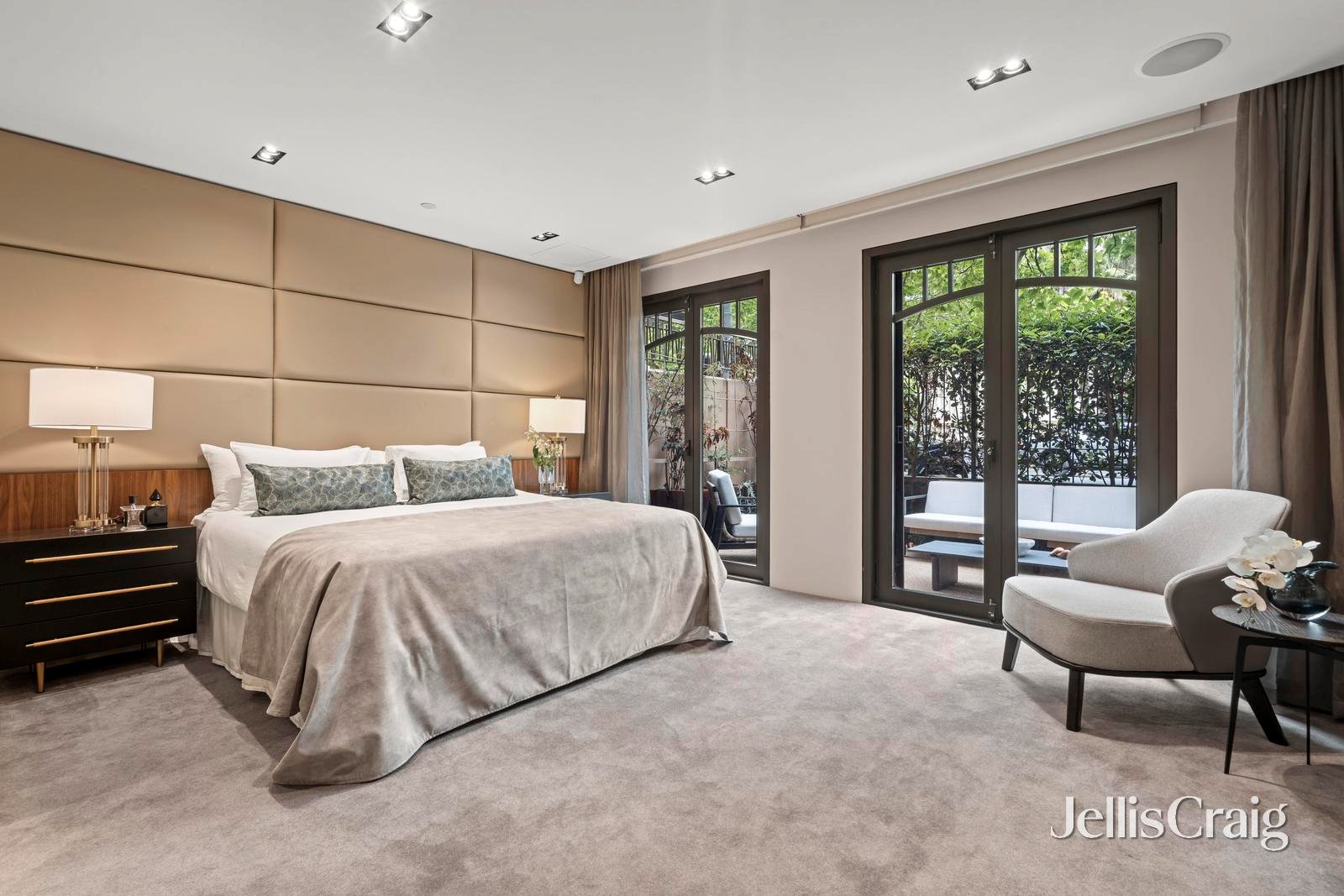 1/30 St Andrews Place, East&nbsp;Melbourne image 4