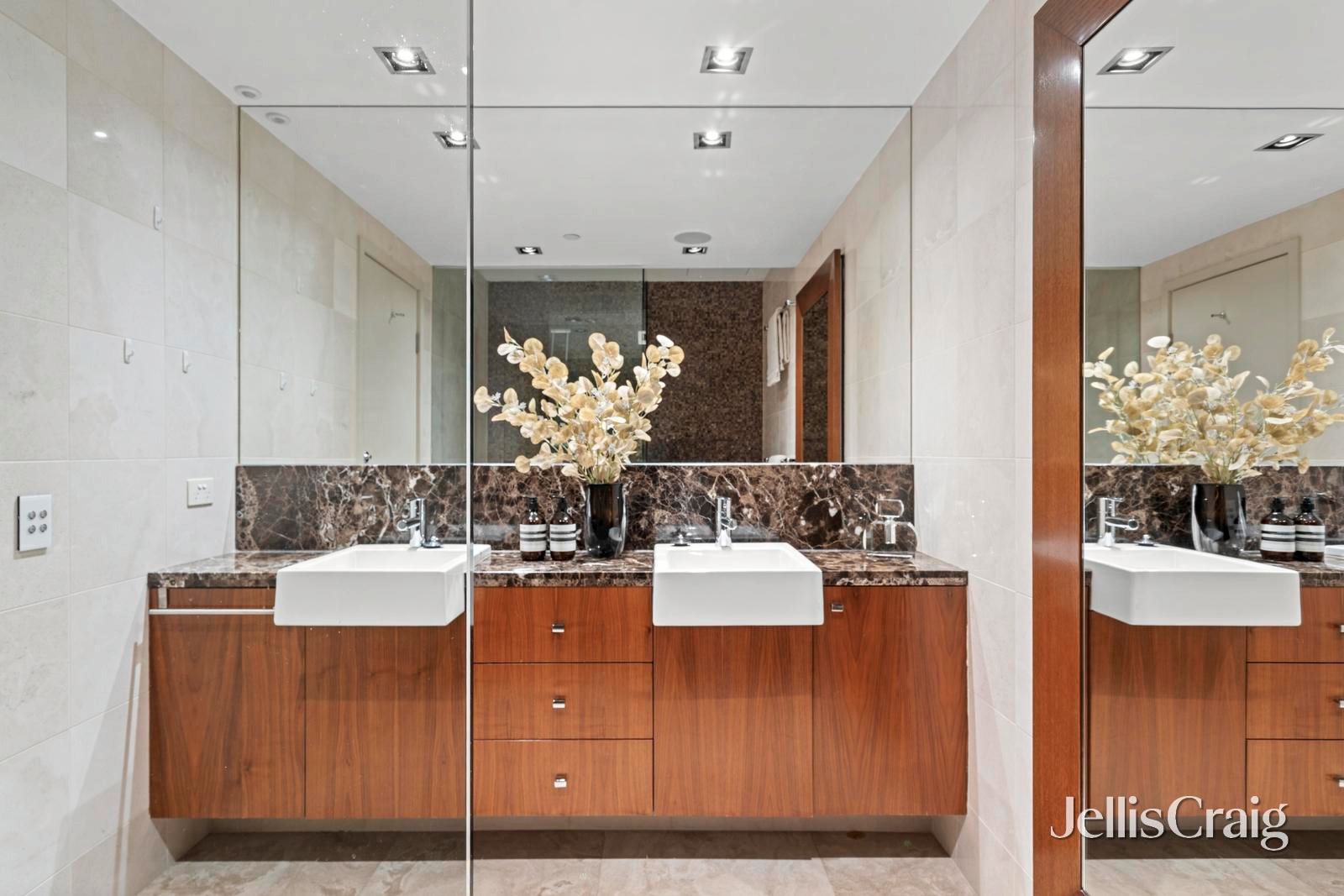 1/30 St Andrews Place, East&nbsp;Melbourne image 6